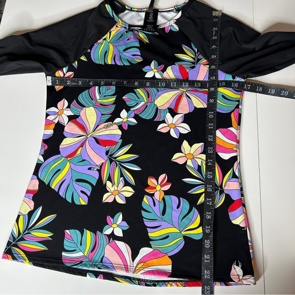 Spyder Women's Swim Standard Long Sleeve Raglan Rash guard Medium - Picture 5 of 9